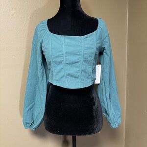 NWT Kirious Los Angeles Long Sleeve Peasant Style Long Sleeve Cropped Top size S